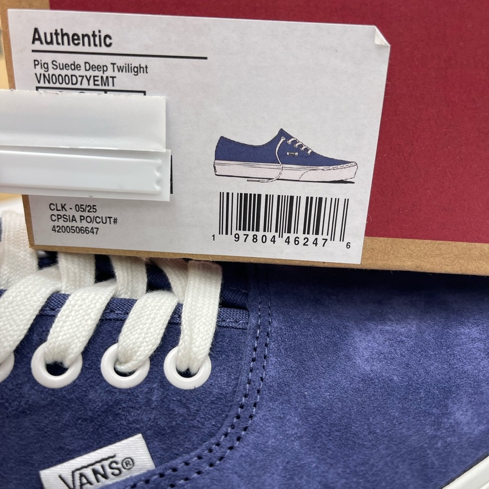 Vans Men’s Authentic
Pig Suede Deep Twilight Sneakers 
Vans Navy Suede Low-Tops - Picture 12 of 16